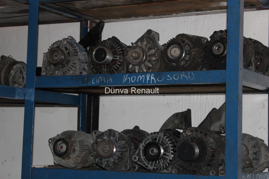 Renault Captur Şarj Dinamosu Orjinal Çıkma